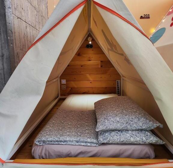 چادر با خدمات رفاهی استاندارد, 棚棚屋室內帳篷民宿inn