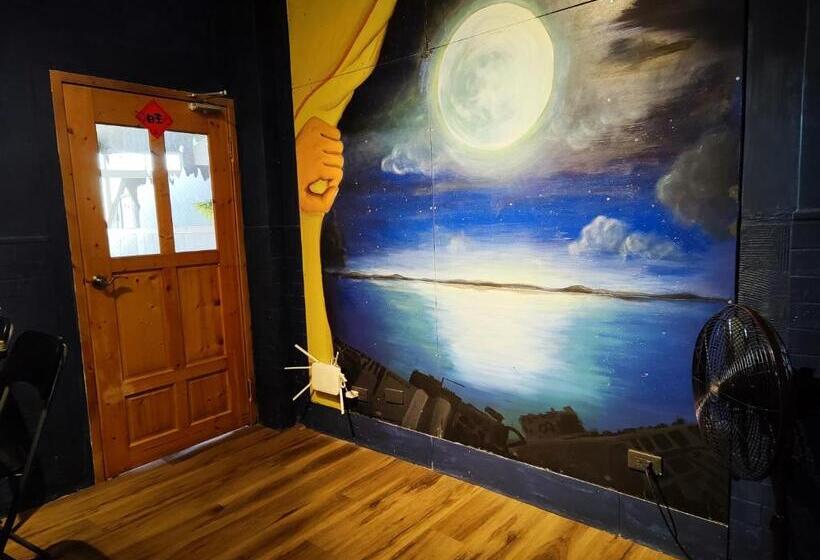 کلبه ییلاقی, 棚棚屋室內帳篷民宿inn