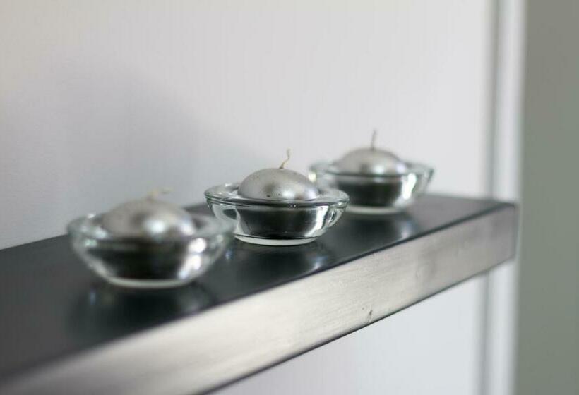 带阳台的三人标准间, Arenaria B&b