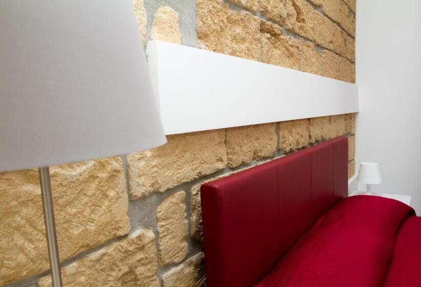 带阳台的三人标准间, Arenaria B&b