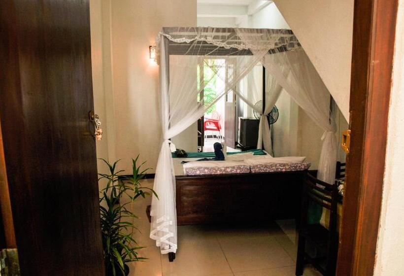 Habitación Estándar con Balcón, Gem Light Guest House