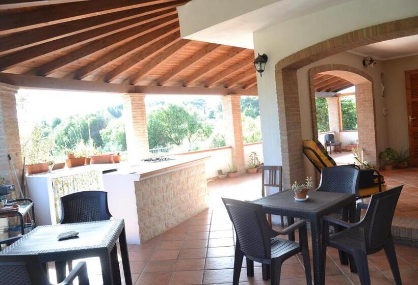 ویلای 3 خوابه, Mi Casa Es Tu Casa 79