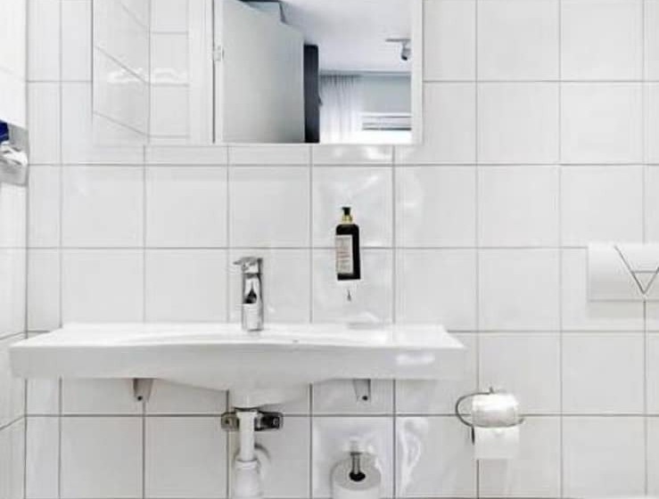 バルコニー付きデラックスルーム, Avanti Apartment