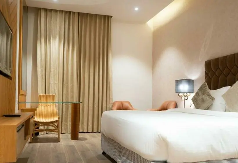 デラックスルーム, Clarks Inn Suites Kangra