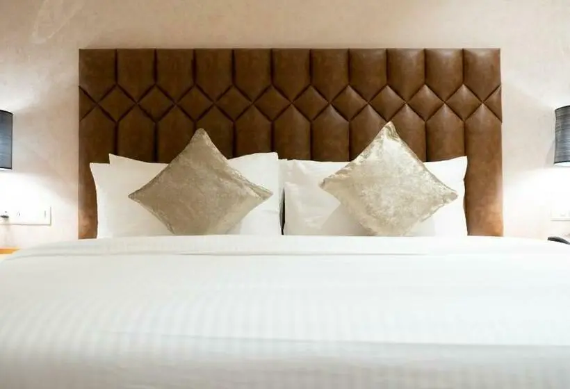 デラックスルーム, Clarks Inn Suites Kangra