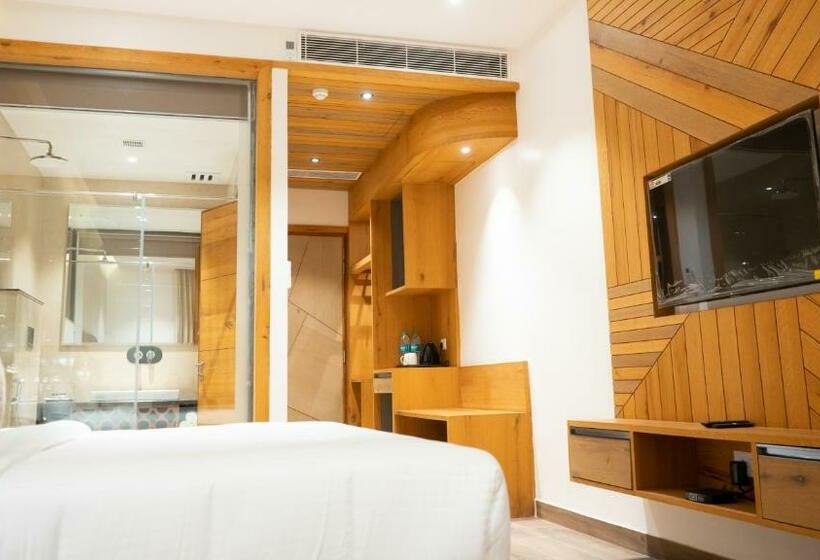 デラックスルーム, Clarks Inn Suites Kangra