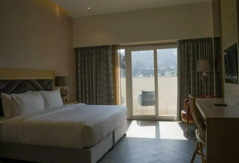 デラックスルーム, Clarks Inn Suites Kangra