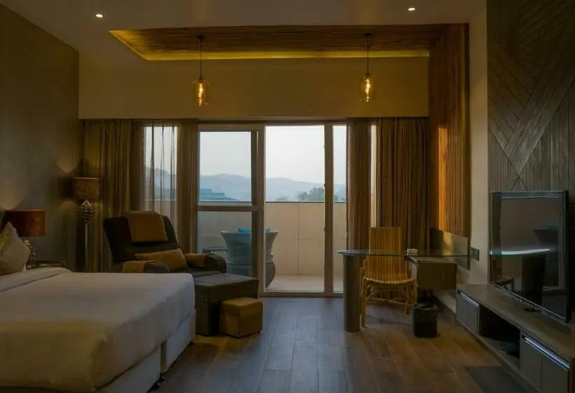 デラックスルーム, Clarks Inn Suites Kangra