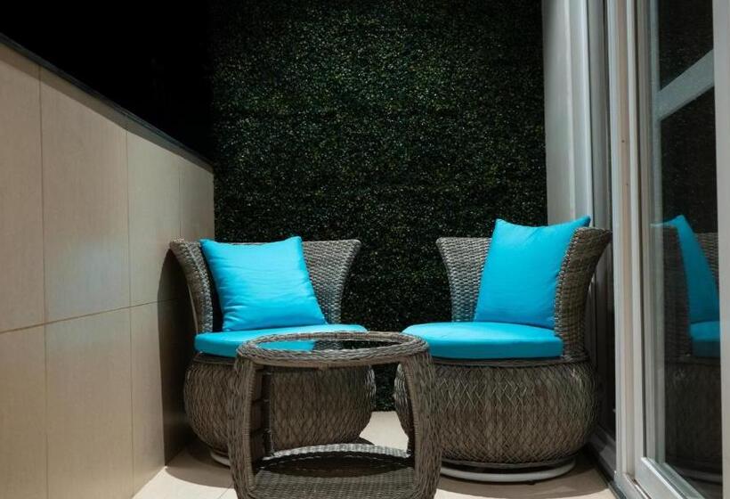 デラックスルーム, Clarks Inn Suites Kangra