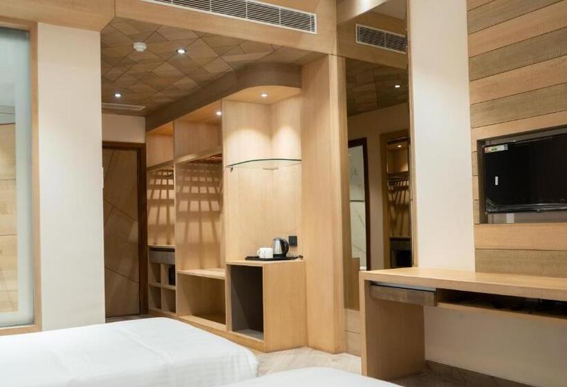 景色の見えるデラックスルーム, Clarks Inn Suites Kangra