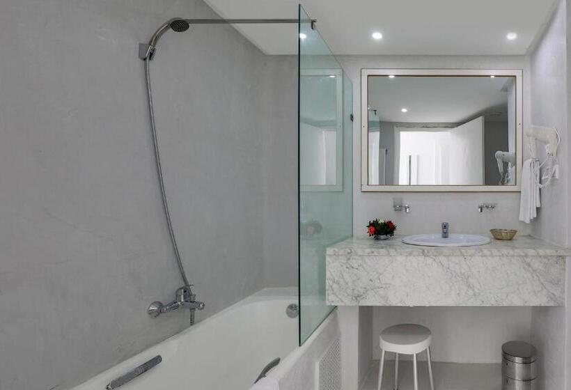 수피리어 패밀리 룸, Hari Club Beach Resort