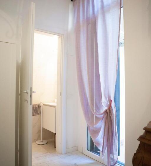 اتاق استاندارد یک نفره, Villa Giove Rooms