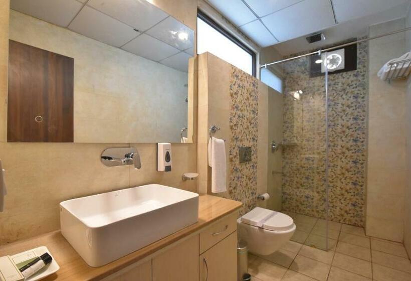 اتاق استاندارد با تخت بزرگ, Asian International