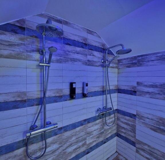 غرفة قياسية سرير كينج, Cabana Din Pădure