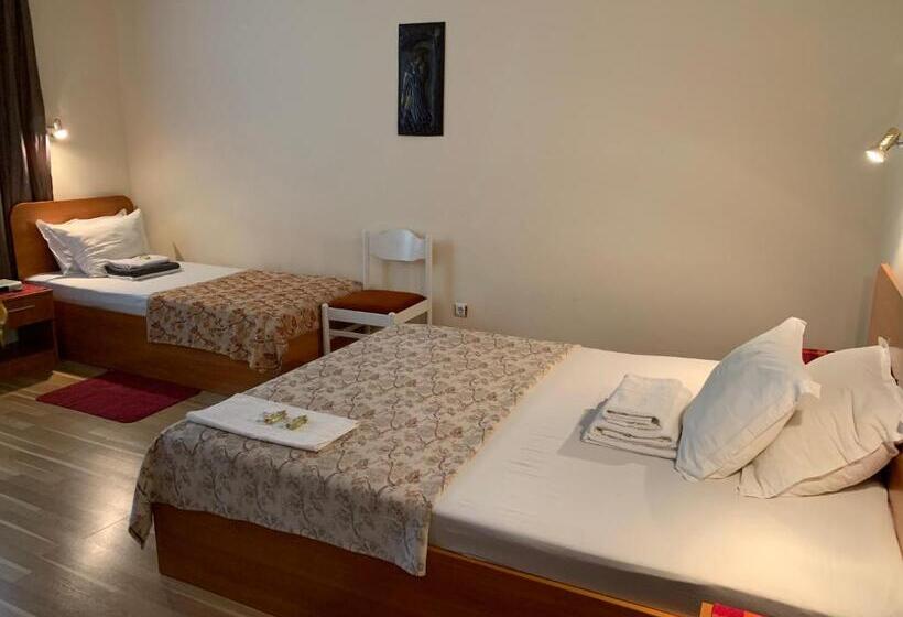 غرفة كومفورت ثلاثية, Guest House “olesya”