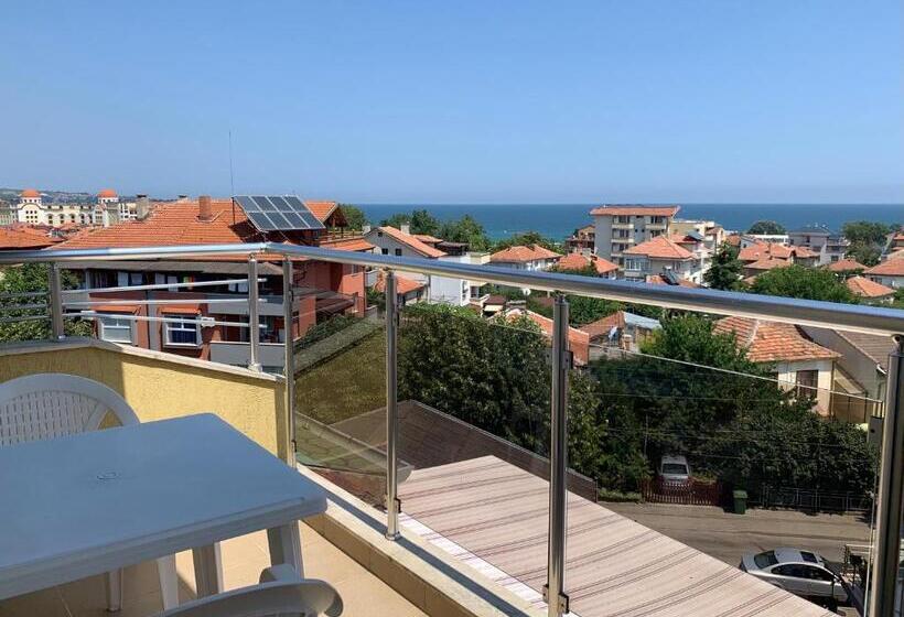סטודיו סטנדרטי נוף לים, Guest House “olesya”