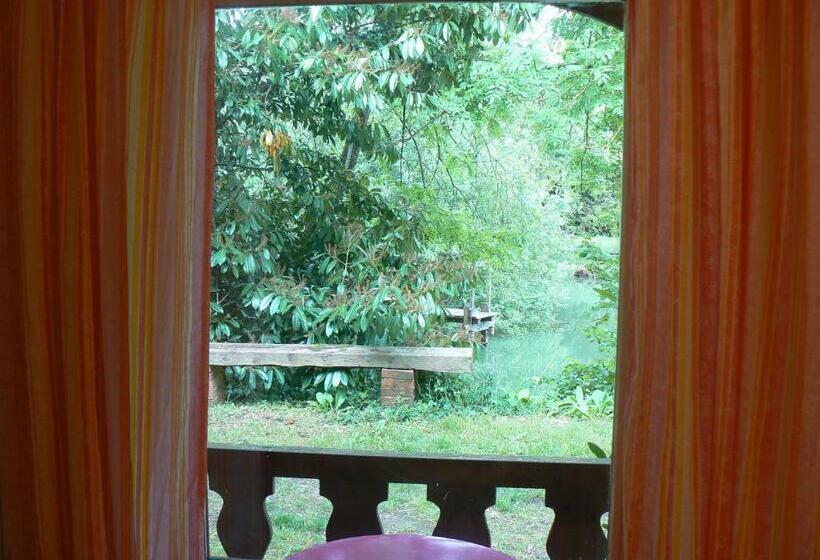 غرفة قياسية, Chambre Insolite Dans Un Chalet