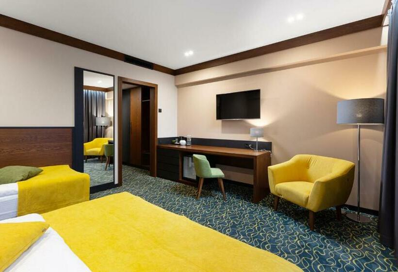 חדר קומפורט לשלושה, ведмежа гора Panorama Spa Resort