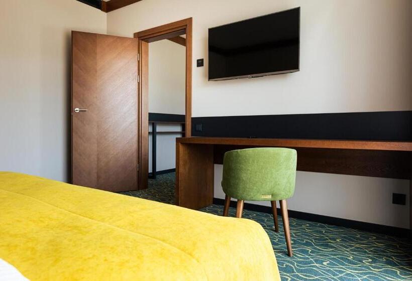 سوئیت جونیور با چشمانداز کوهستان, ведмежа гора Panorama Spa Resort