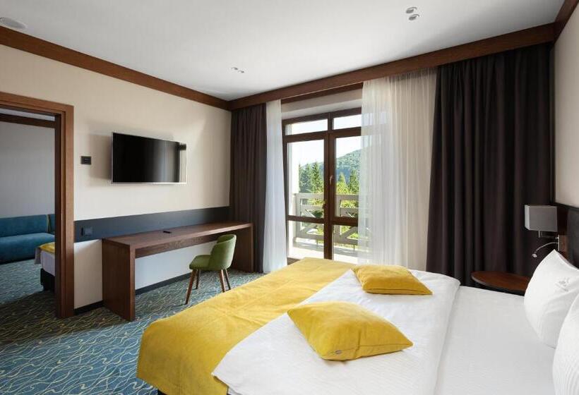 سوئیت جونیور با چشمانداز کوهستان, ведмежа гора Panorama Spa Resort