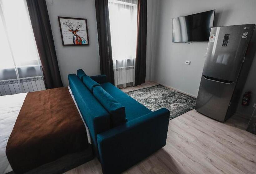 استودیوی استاندارد, Infinity Plaza Block 1