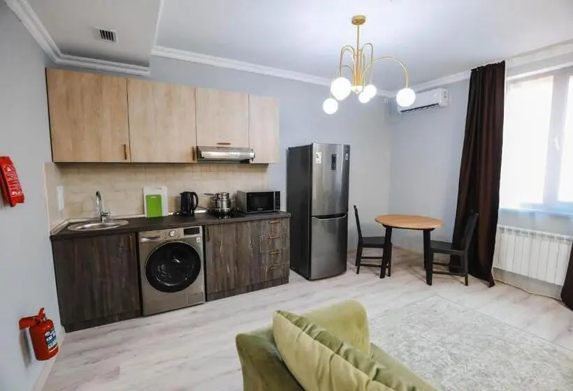 استودیوی استاندارد, Infinity Plaza Block 1