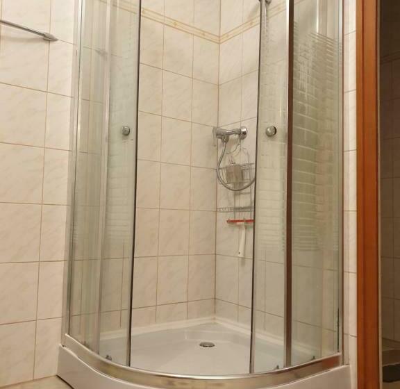 اتاق استاندارد سه نفره, Egri Csillagocska Apartman