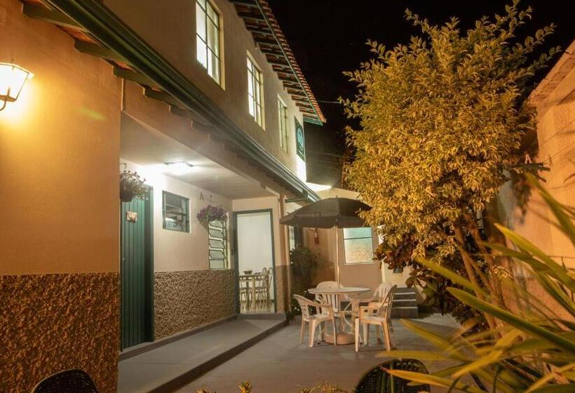 可观山景的小型套房, Hospedaria Recanto Da Val