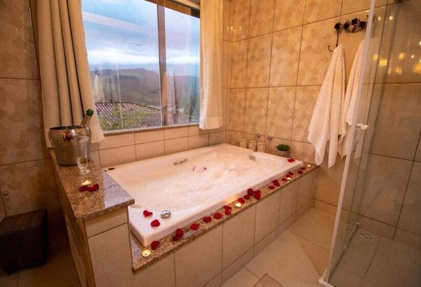 带按摩浴盆的套房, Hospedaria Recanto Da Val