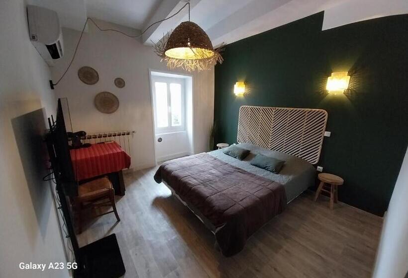 חדר סטנדרט, Le 18 By Benson