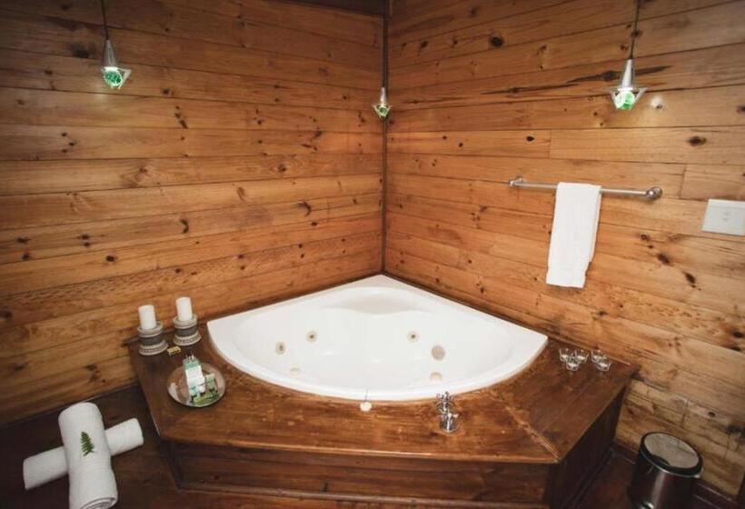 Номер Deluxe Вид на Море с Балконом, Misty Mountain Reserve