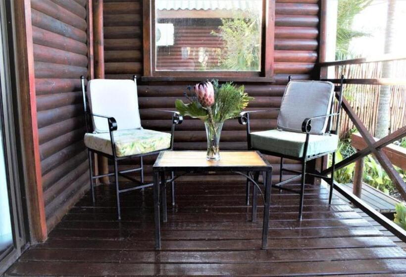 オーシャンビュースタンダードルームバルコニー付き, Misty Mountain Reserve