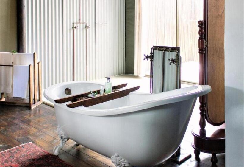 Deluxe Tent, Misty Mountain Reserve