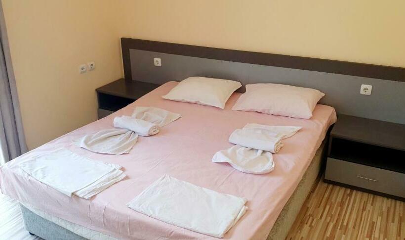 스탠다드 룸, хотел дани