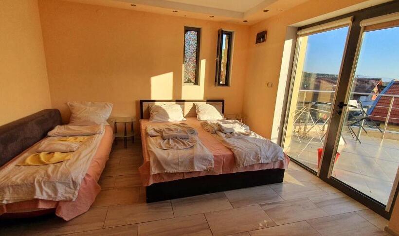 스탠다드 스튜디오, хотел дани