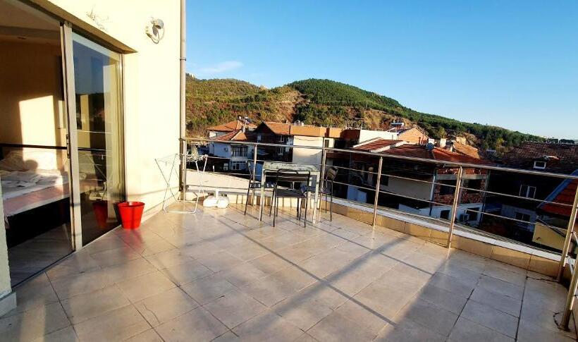 스탠다드 스튜디오, хотел дани