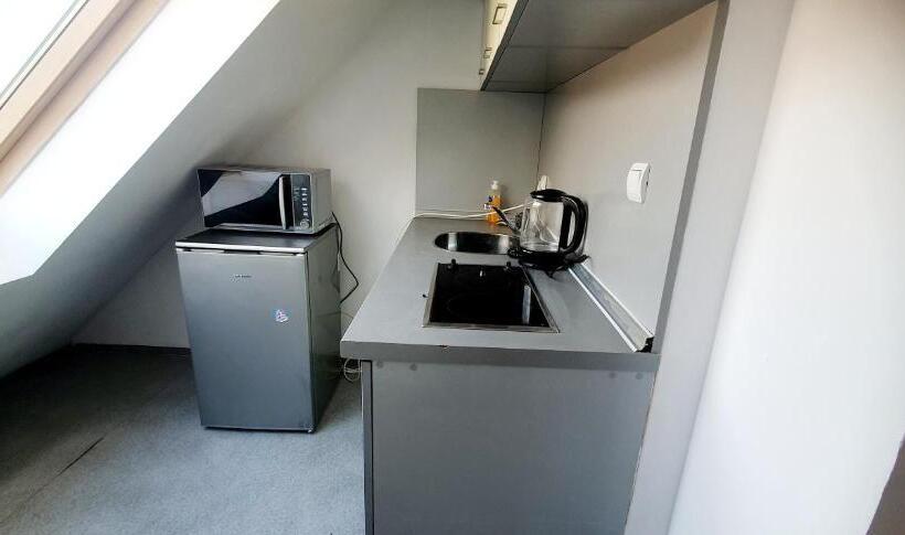 스탠다드 스튜디오, хотел дани