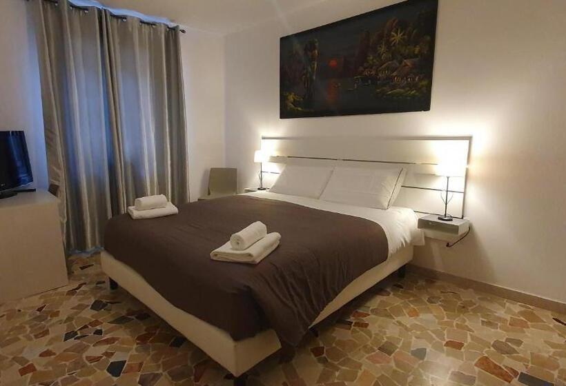 Chambre Standard Salle de Bains Commune, Casa Del Pozzo