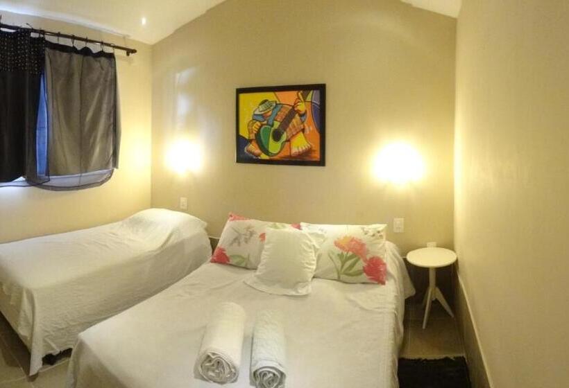 غرفة قياسية ثلاثية, Albergaria Hostel