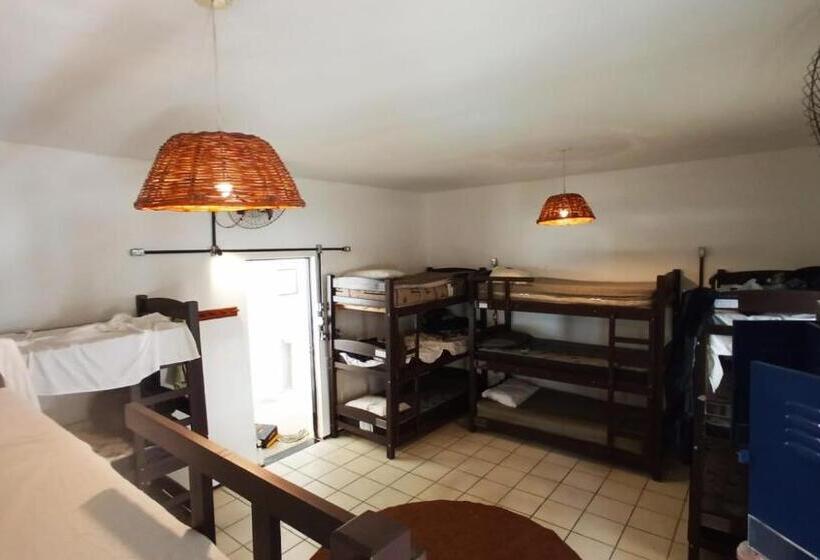 سرير فى غرفة مشتركه, Albergaria Hostel