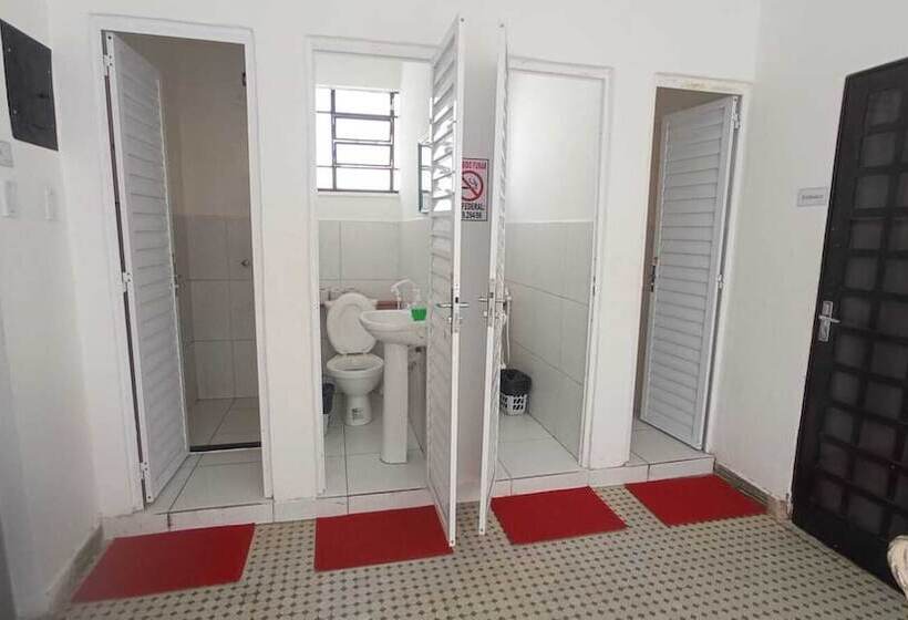 سرير فى غرفة مشتركه, Albergaria Hostel