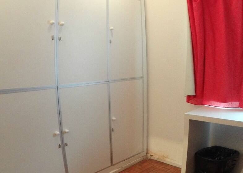 سرير فى غرفة مشتركه, Albergaria Hostel