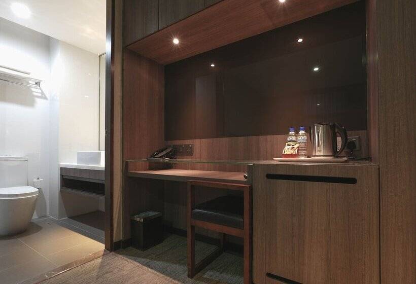 اتاق لوکس, Amrise Hotel Kitchener