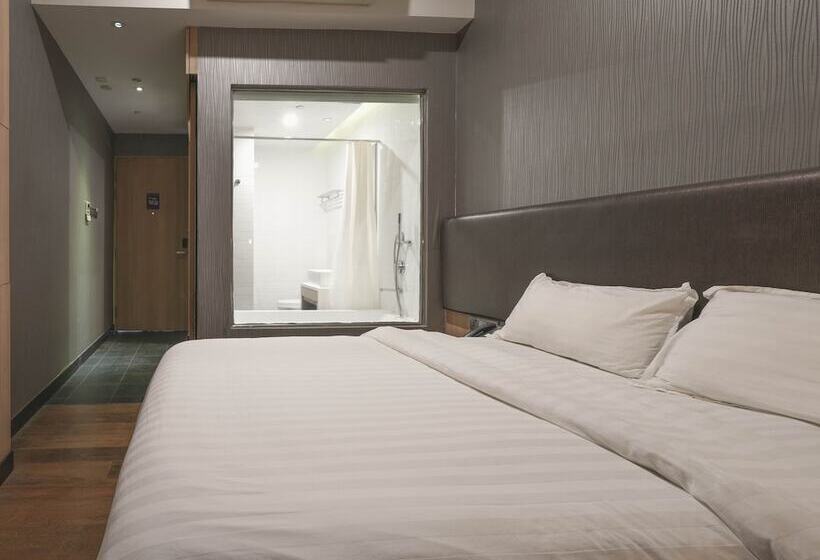 اتاق پرمیوم, Amrise Hotel Kitchener