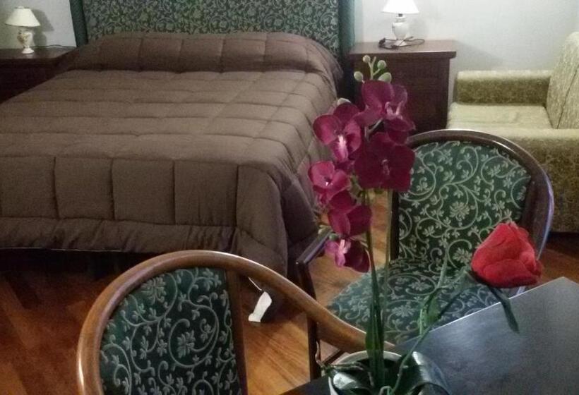 غرفة قياسية رباعية, B&b Alba