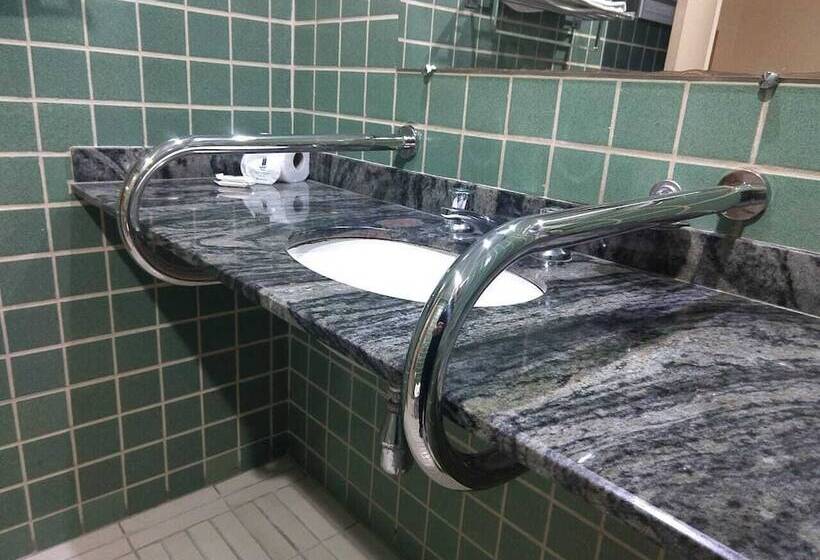 Номер Стандарт Трехместный, Jaguary Hotel Sumaré