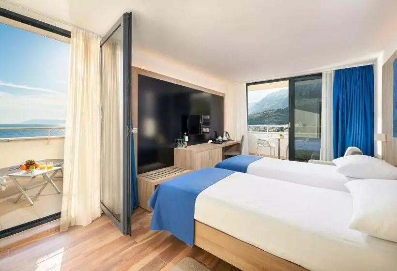 バルコニーつきオーシャンビュースーペリアルーム, Medora Auri Family Beach Resort