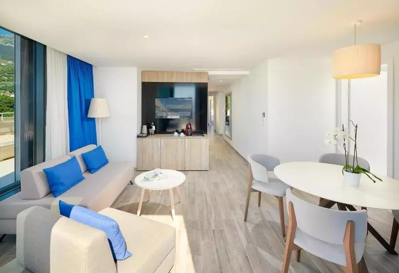 デラックススイート, Medora Auri Family Beach Resort