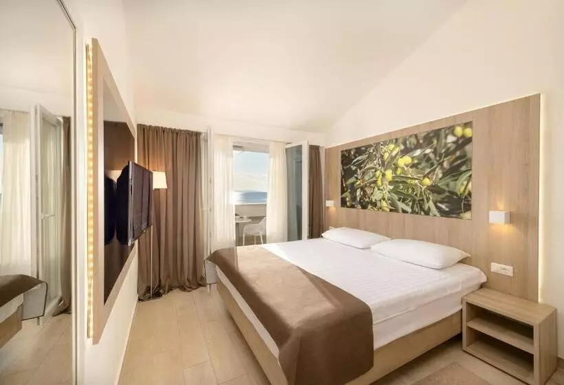 コンフォートルーム、サイドオーシャンビュー, Medora Auri Family Beach Resort