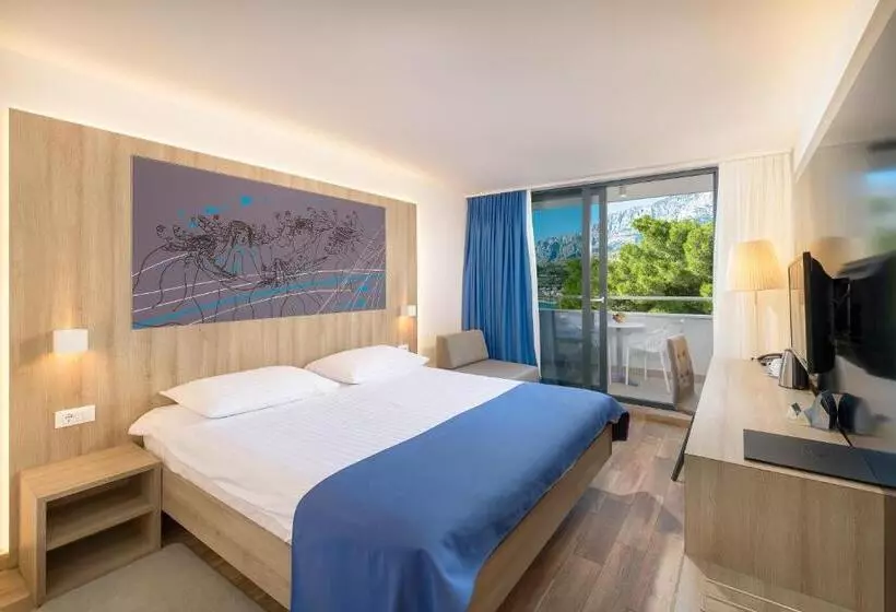 コンフォートルーム, Medora Auri Family Beach Resort